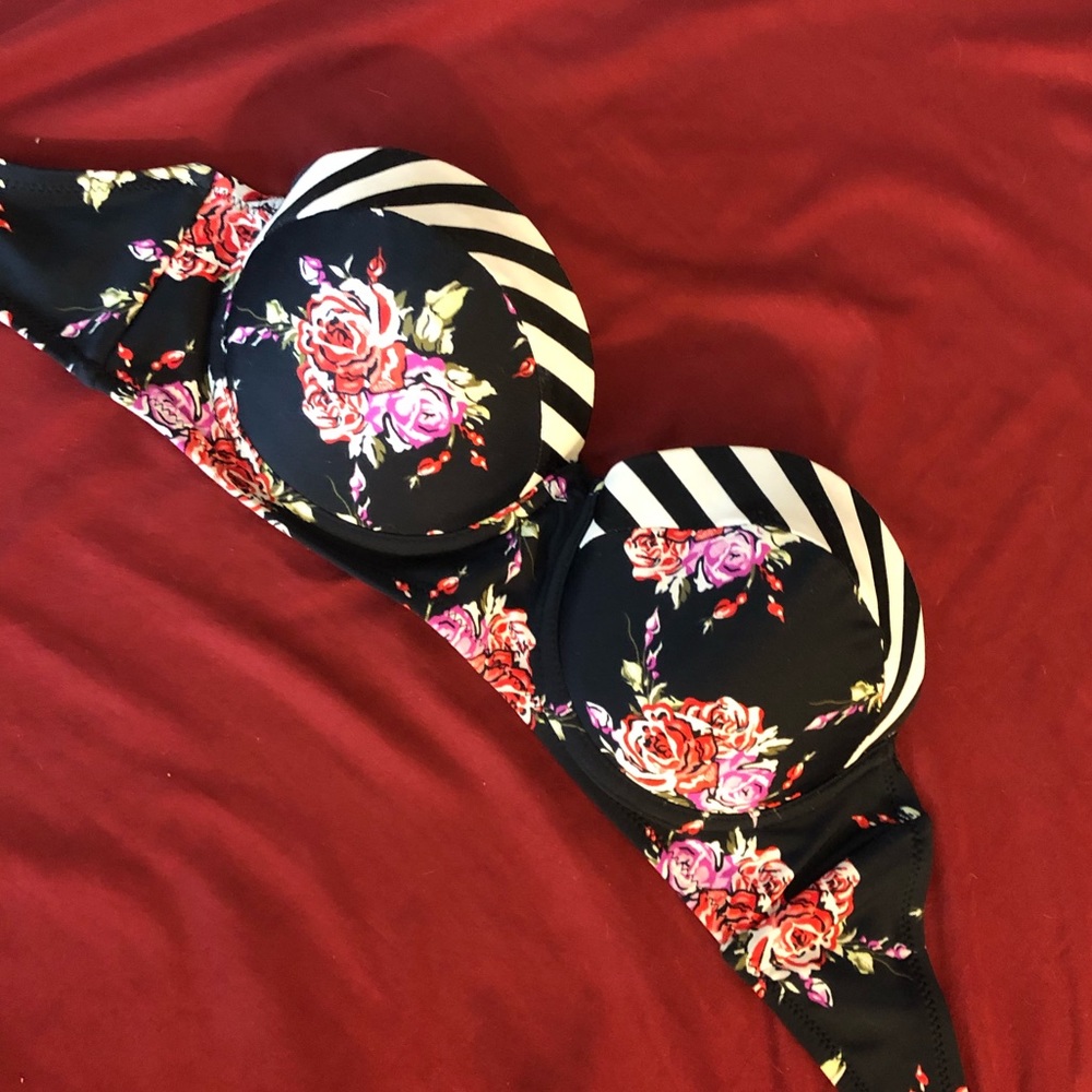 Strapless swim top